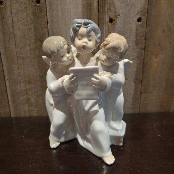Lladro #4542 'Angels Group' 3 Choir Boys Singing 7" Figurine Religious Children - Picture 2 of 9